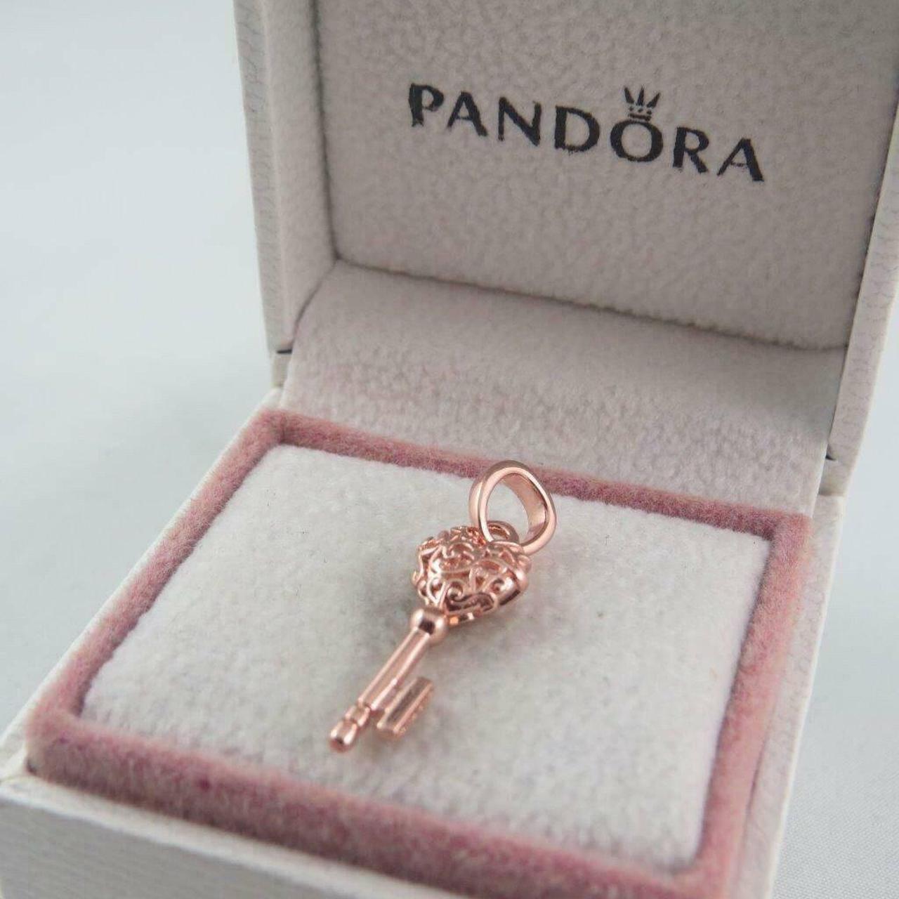 PANDORA Rose Regal Key Necklace in White