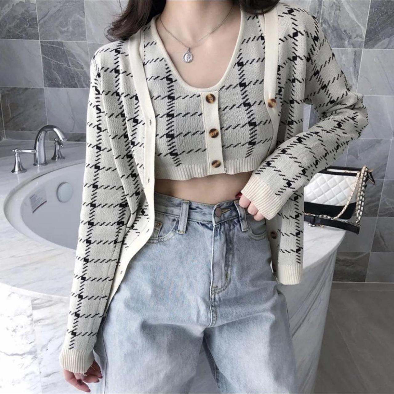 Essere plaid button up cropped cardigan From... - Depop