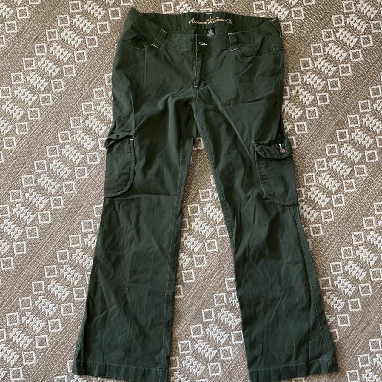 Arizona cargo pants. Size 15 - Depop