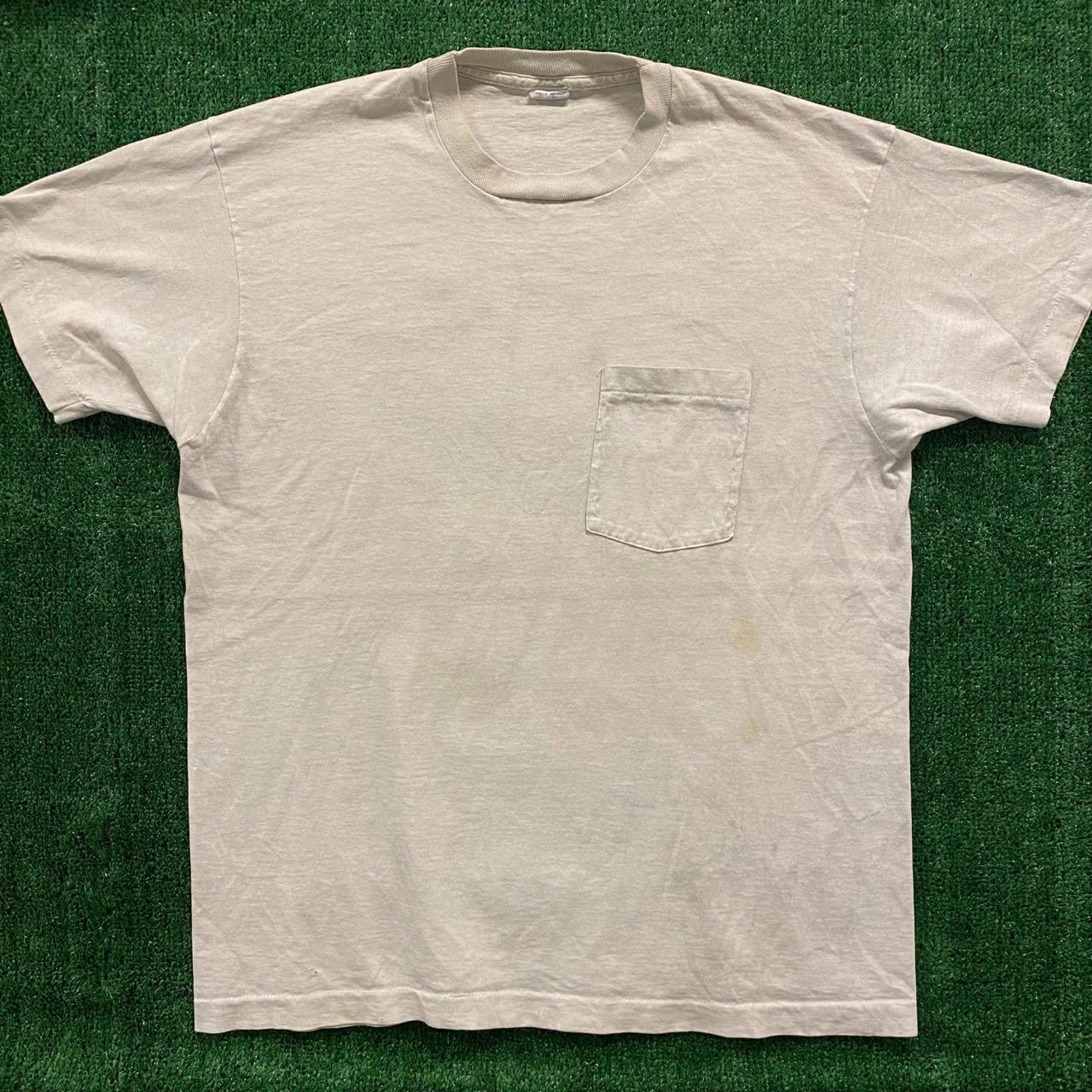 Marlboro Men's White T-shirt | Depop