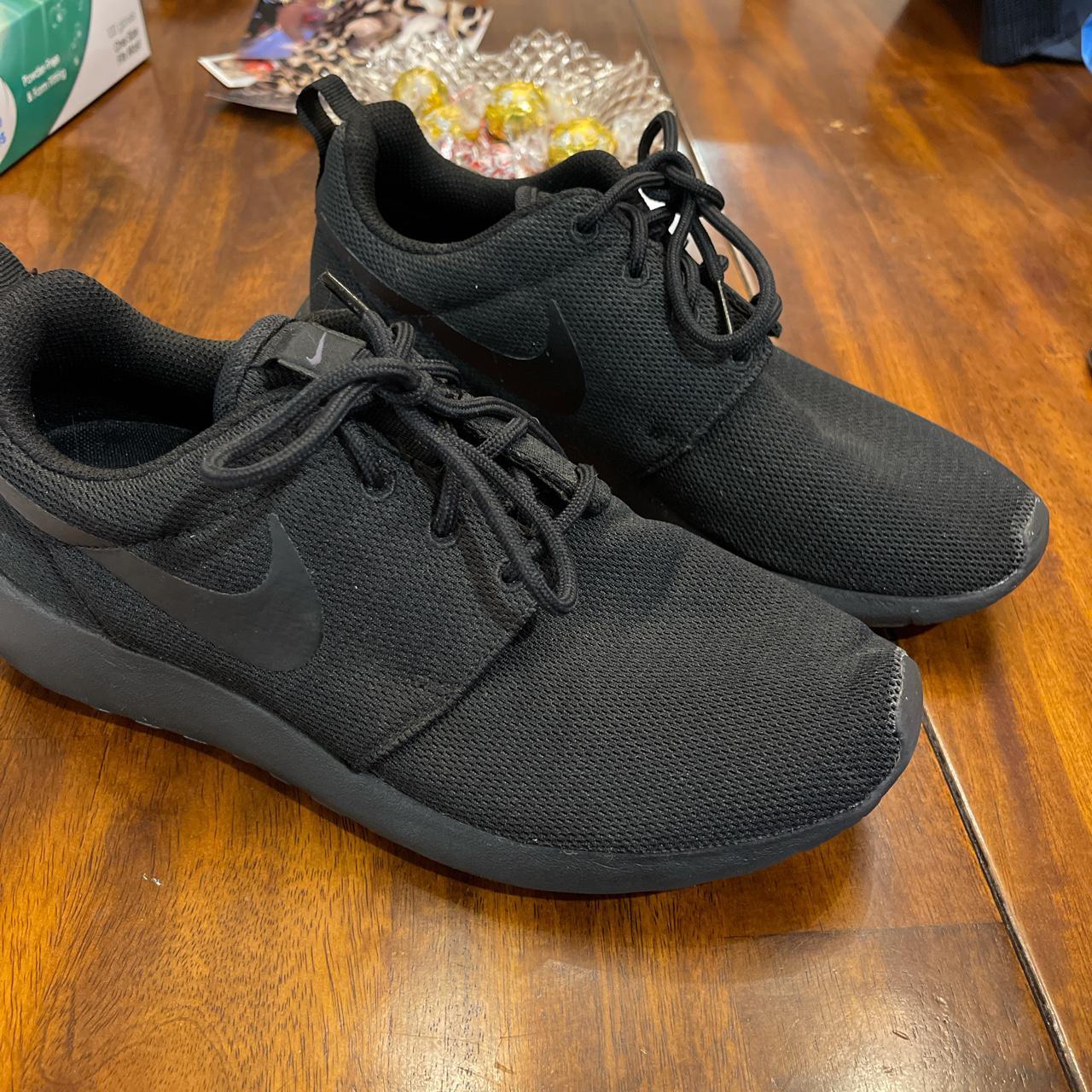 all black roches