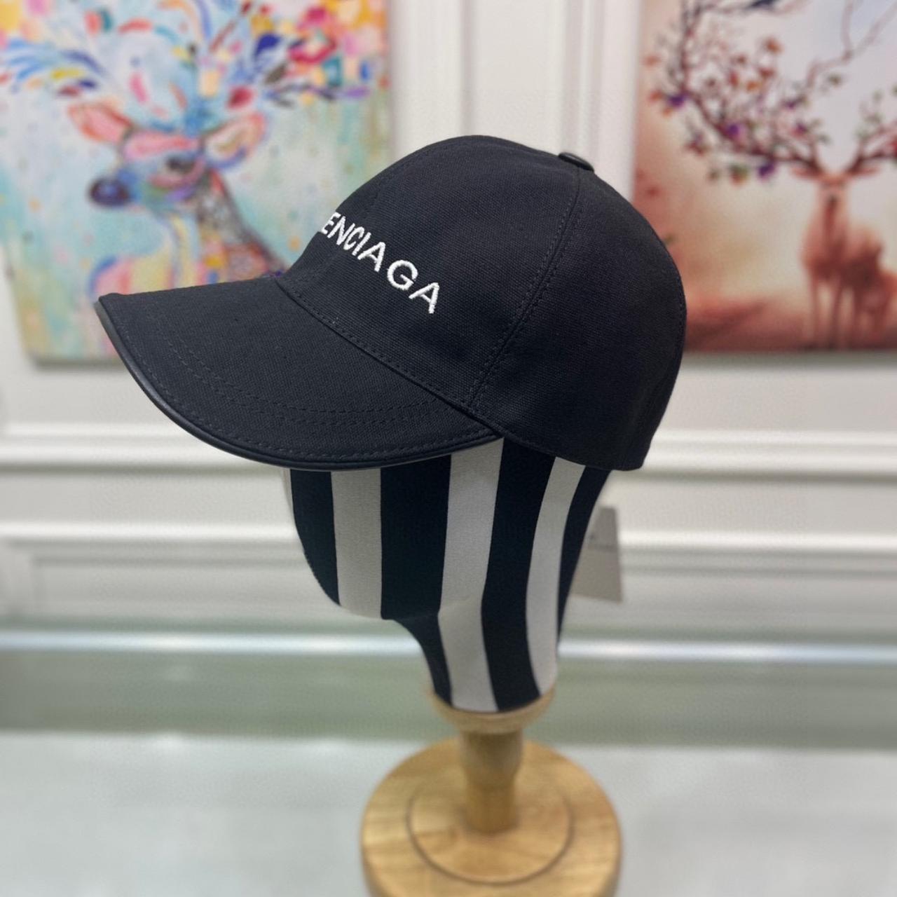 Balenciaga deals femme hat