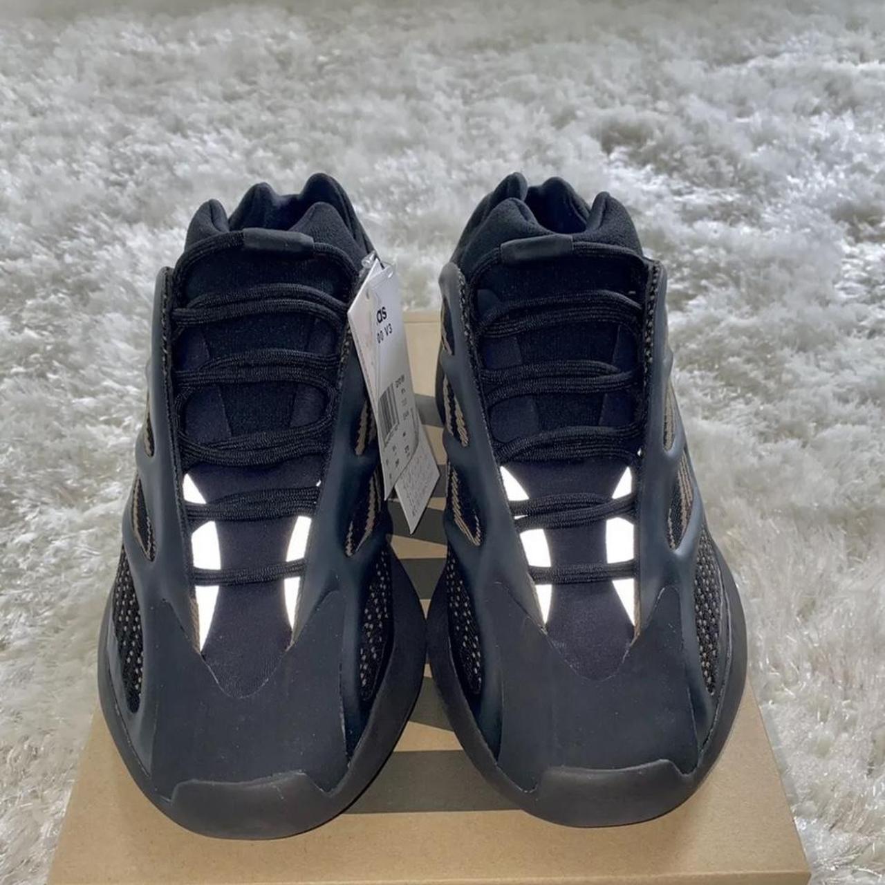 Yeezy 700 V3 Clay Brown Size 9 Dead stock - Depop