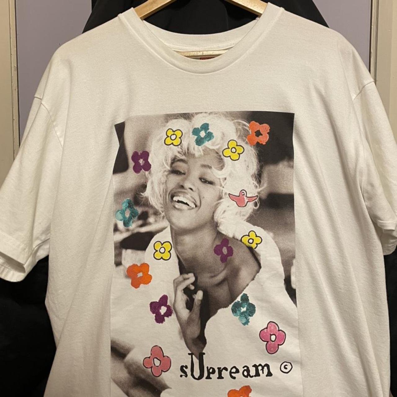 Supreme naomi 2025 tee white