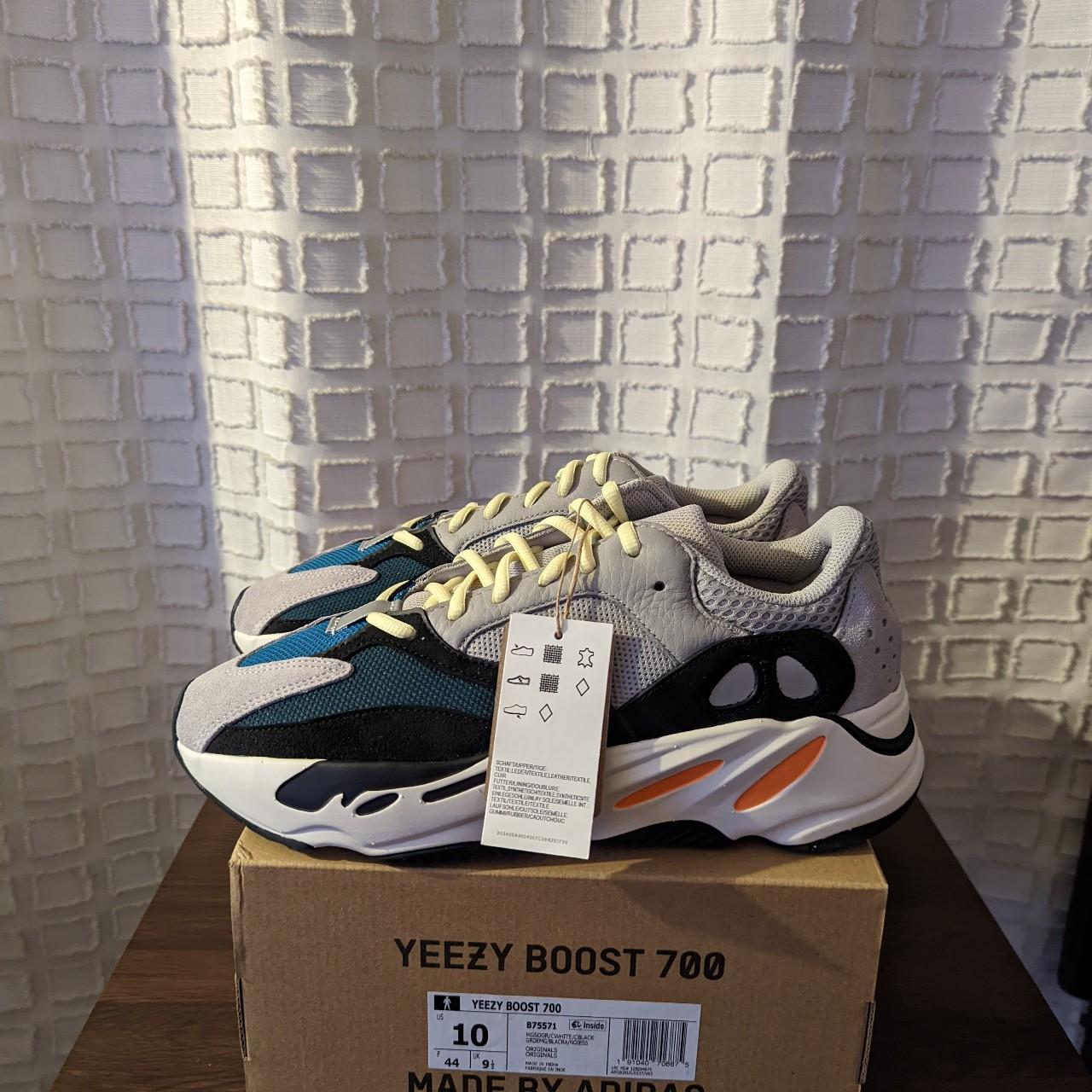 yeezy wave runner size 10