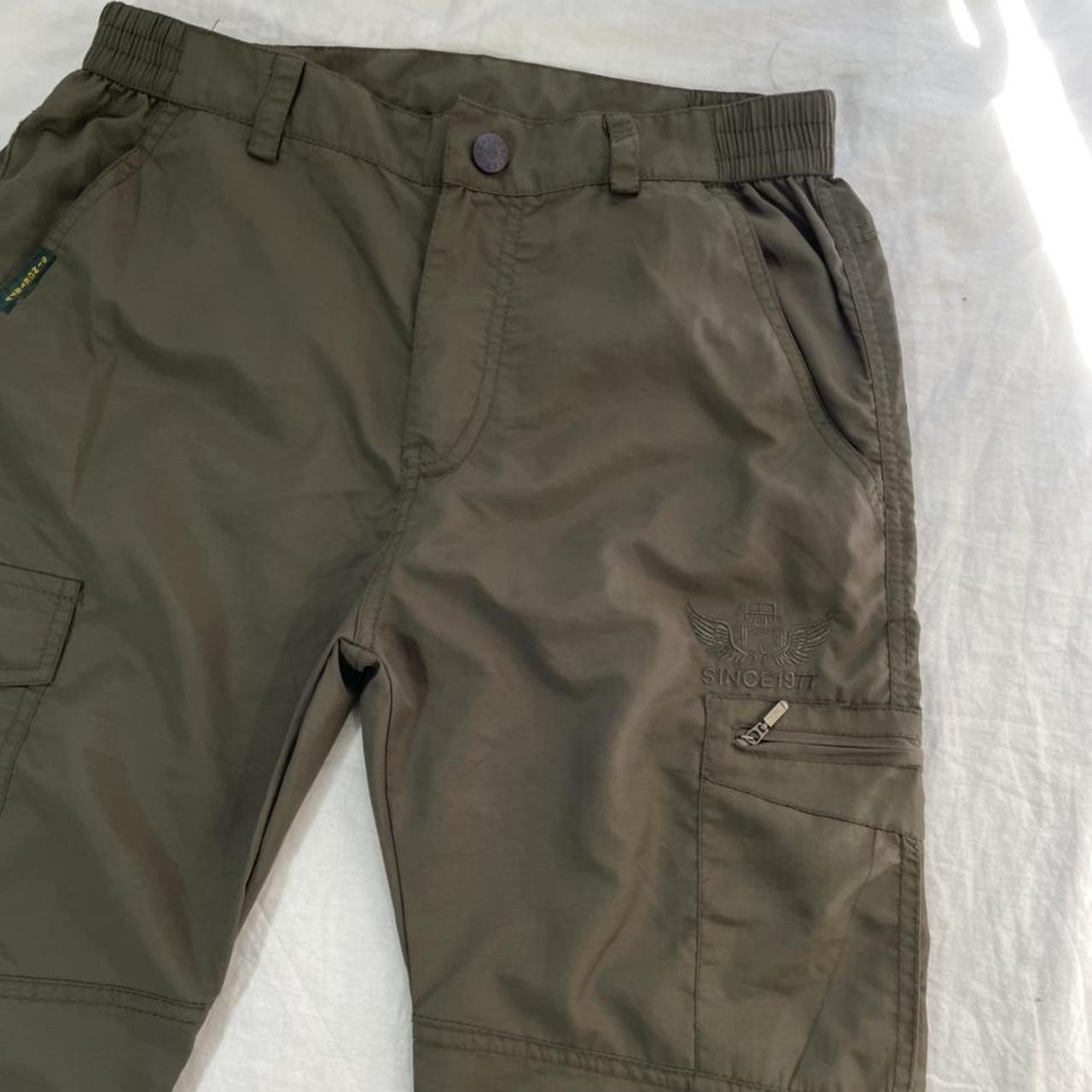 Army Green Cargo Pants -The waist has some stretch... - Depop