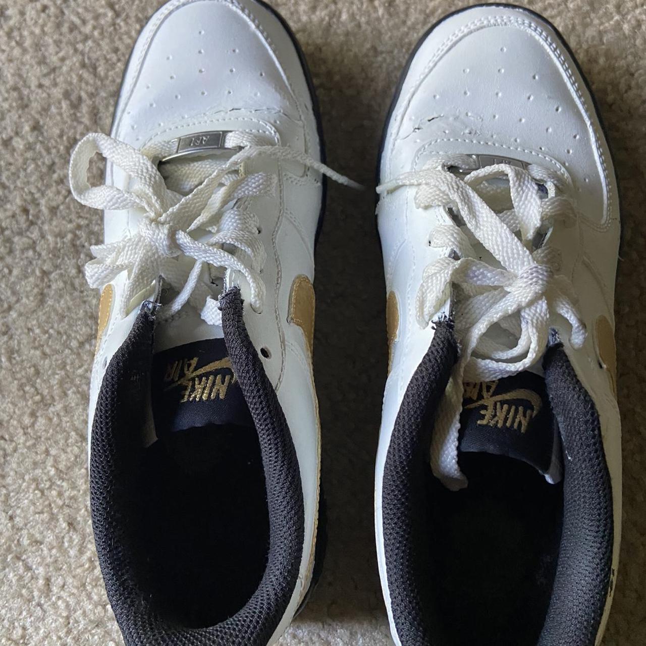 peel nike air forces