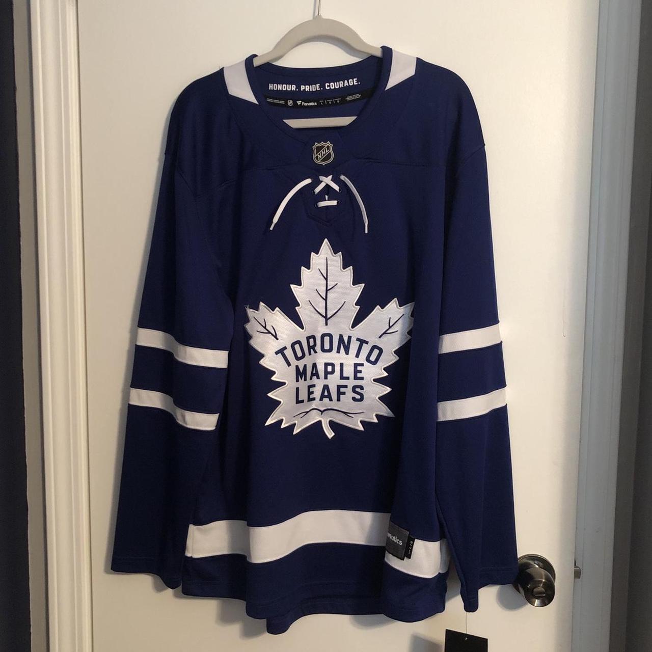 Starter Toronto Maple Leafs hockey jersey Size Large - Depop