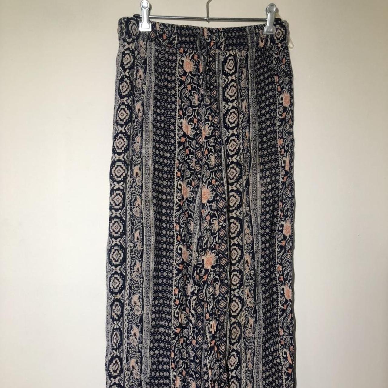 Light and flowy wide leg pants with cute pattern... - Depop