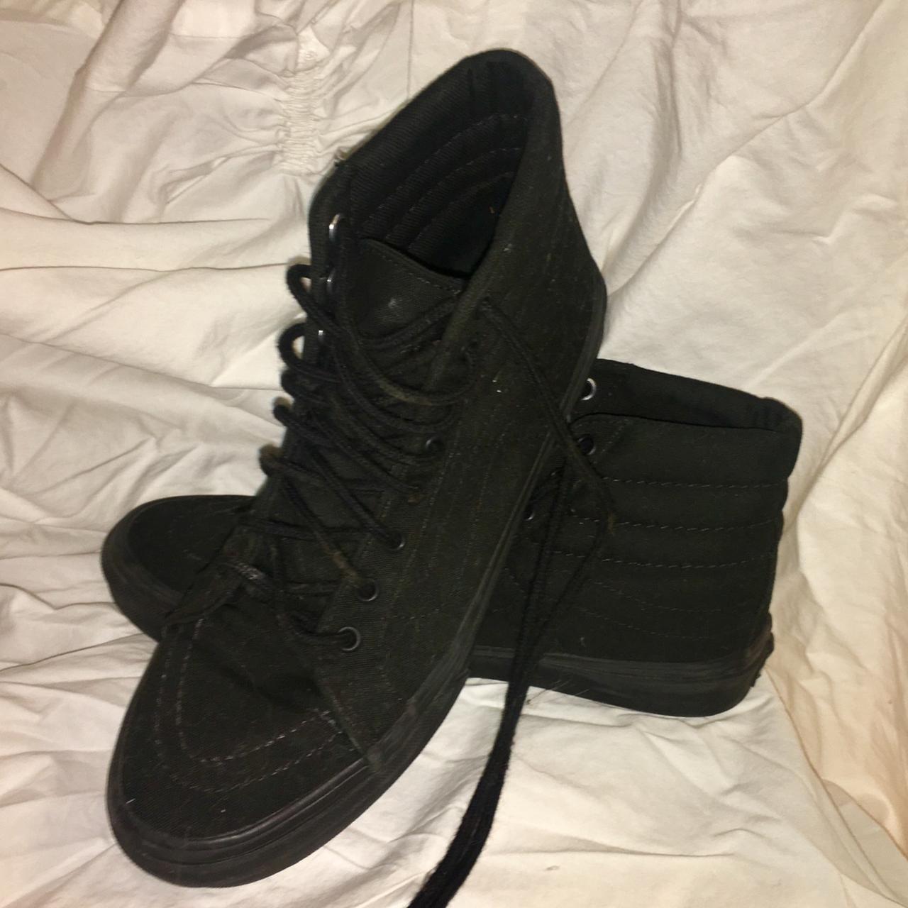 All black vans on sale sk8 hi outfit