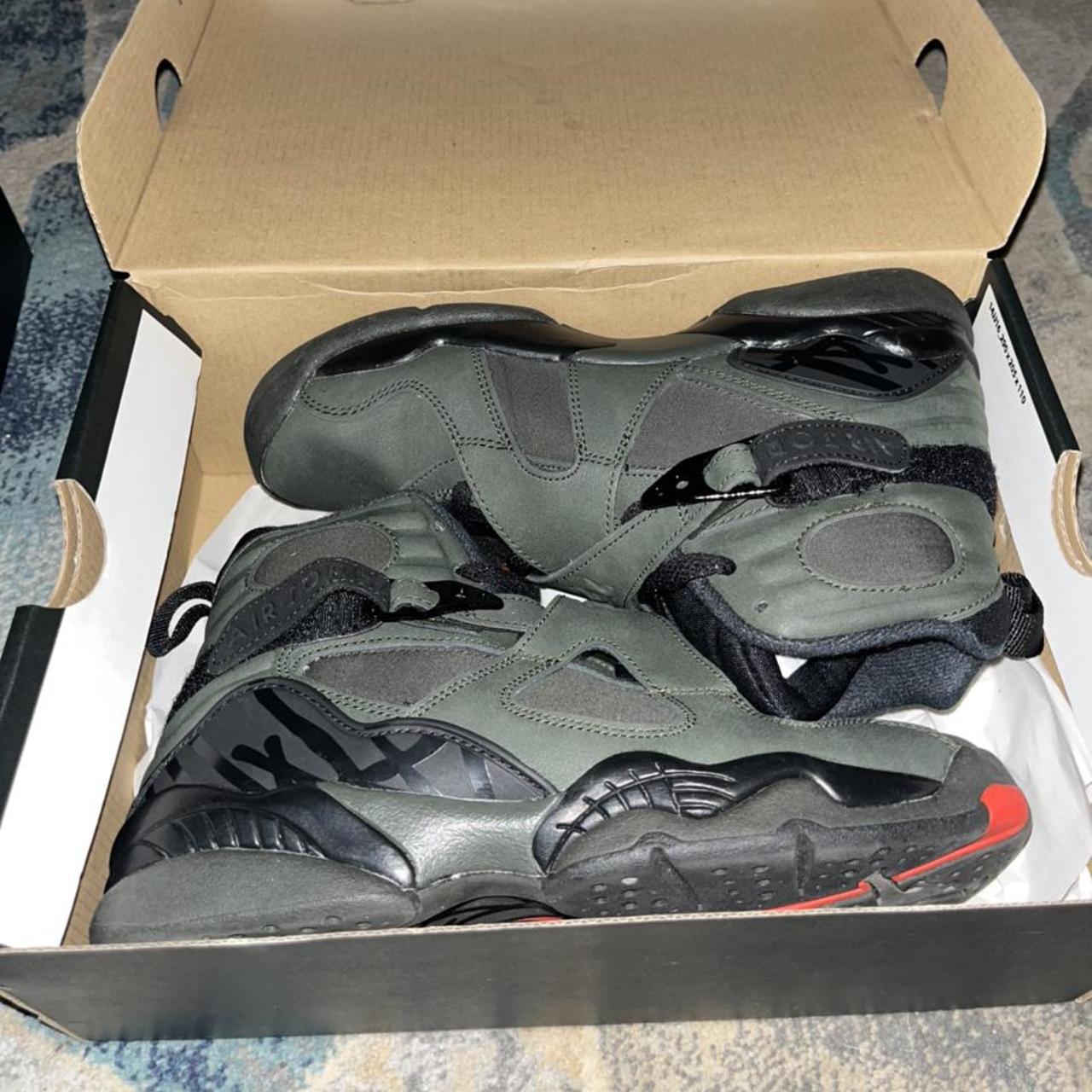 retro 8 olive green