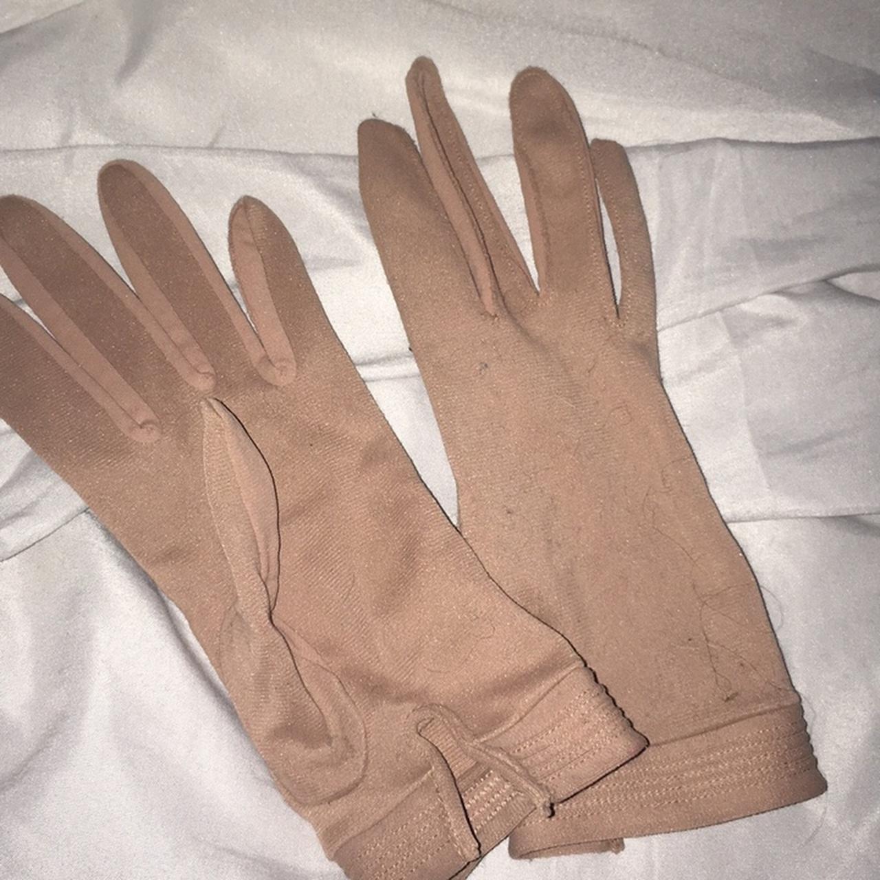 Macy's Women's Gloves Depop