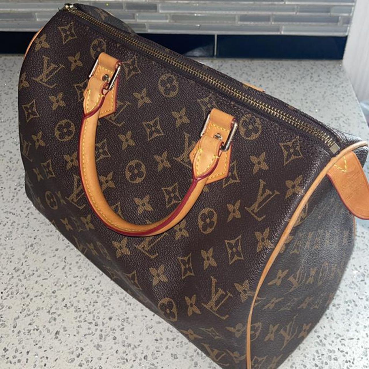 AUTHENTIC: Louis Vuitton Speedy 30 Bag The zipper - Depop