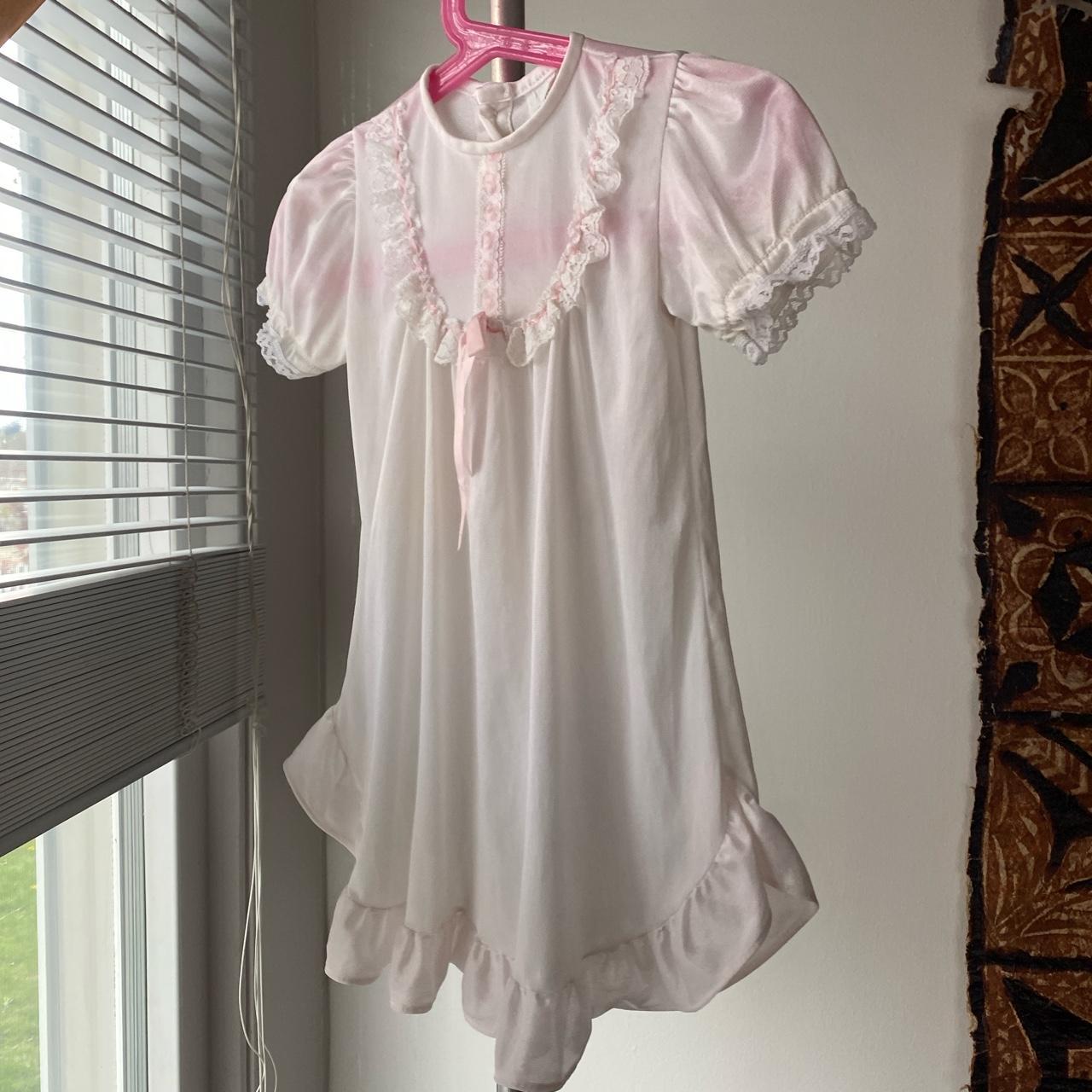 Cute lil girls nightgown - nylon and vintage! Size... - Depop