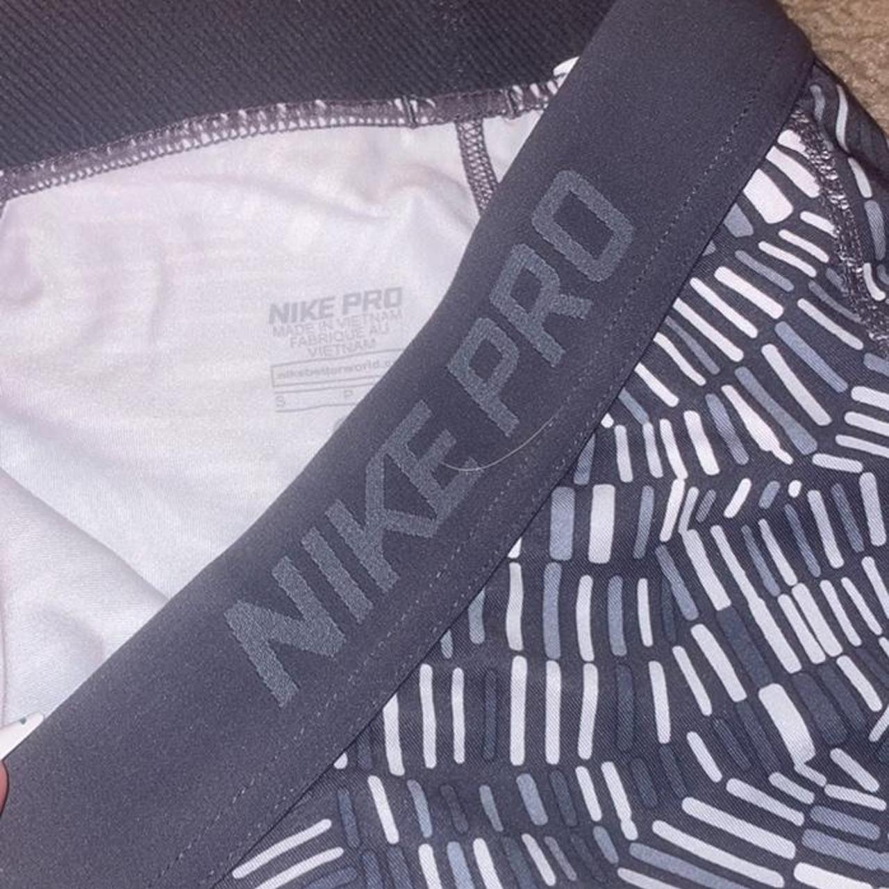 nike pro capri leggings
