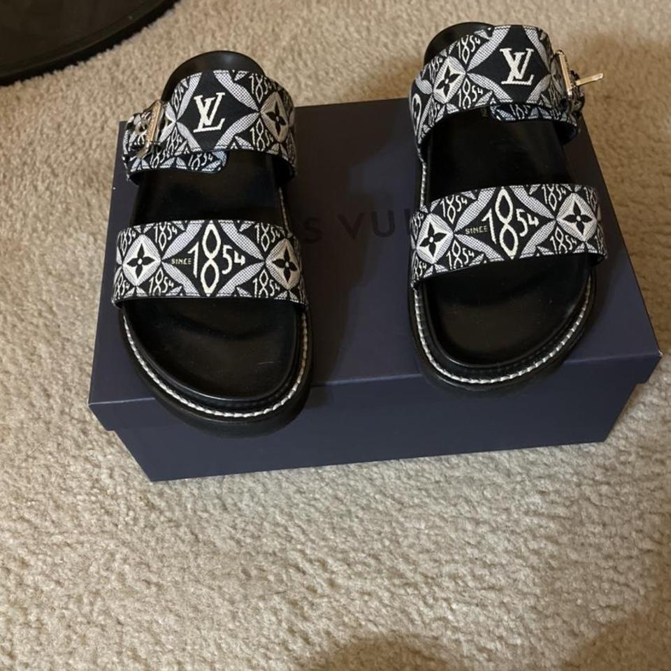 Louis Vuitton Slippers Size : 41 to 44 - Depop