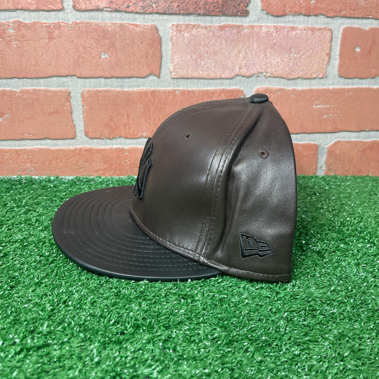 New Era 59FIFTY NY Yankees Brown Faux Leather Monogram Fitted Cap Hat Sz 8