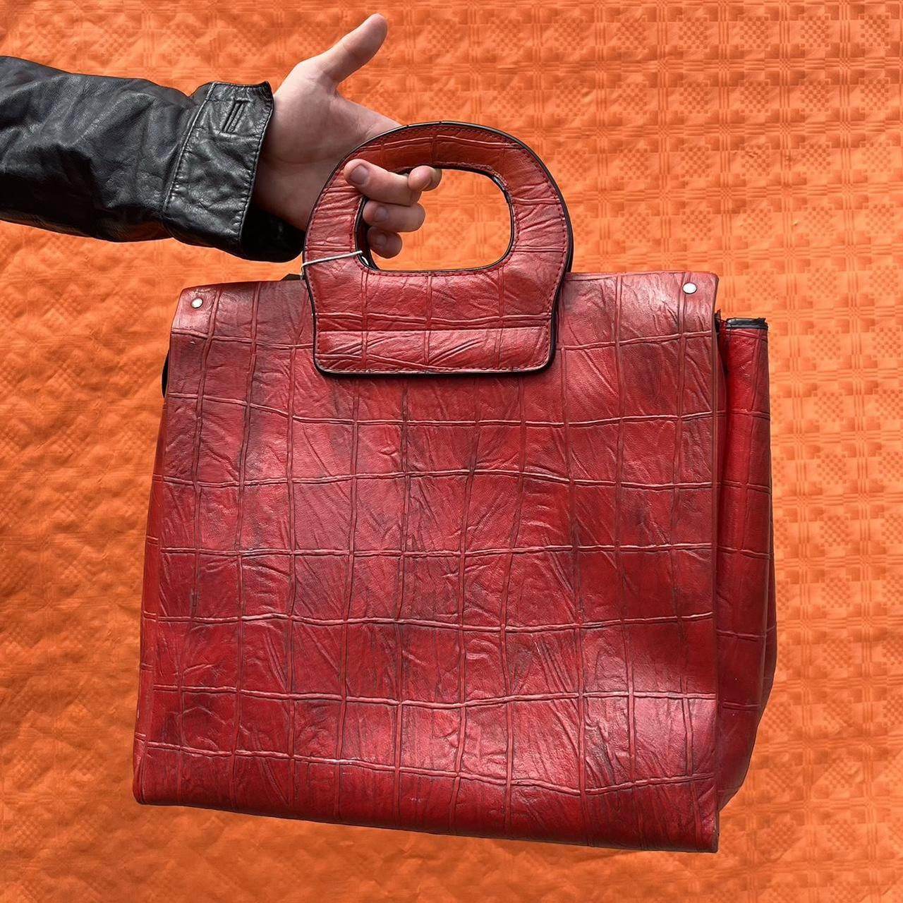 large-croc-style-depop