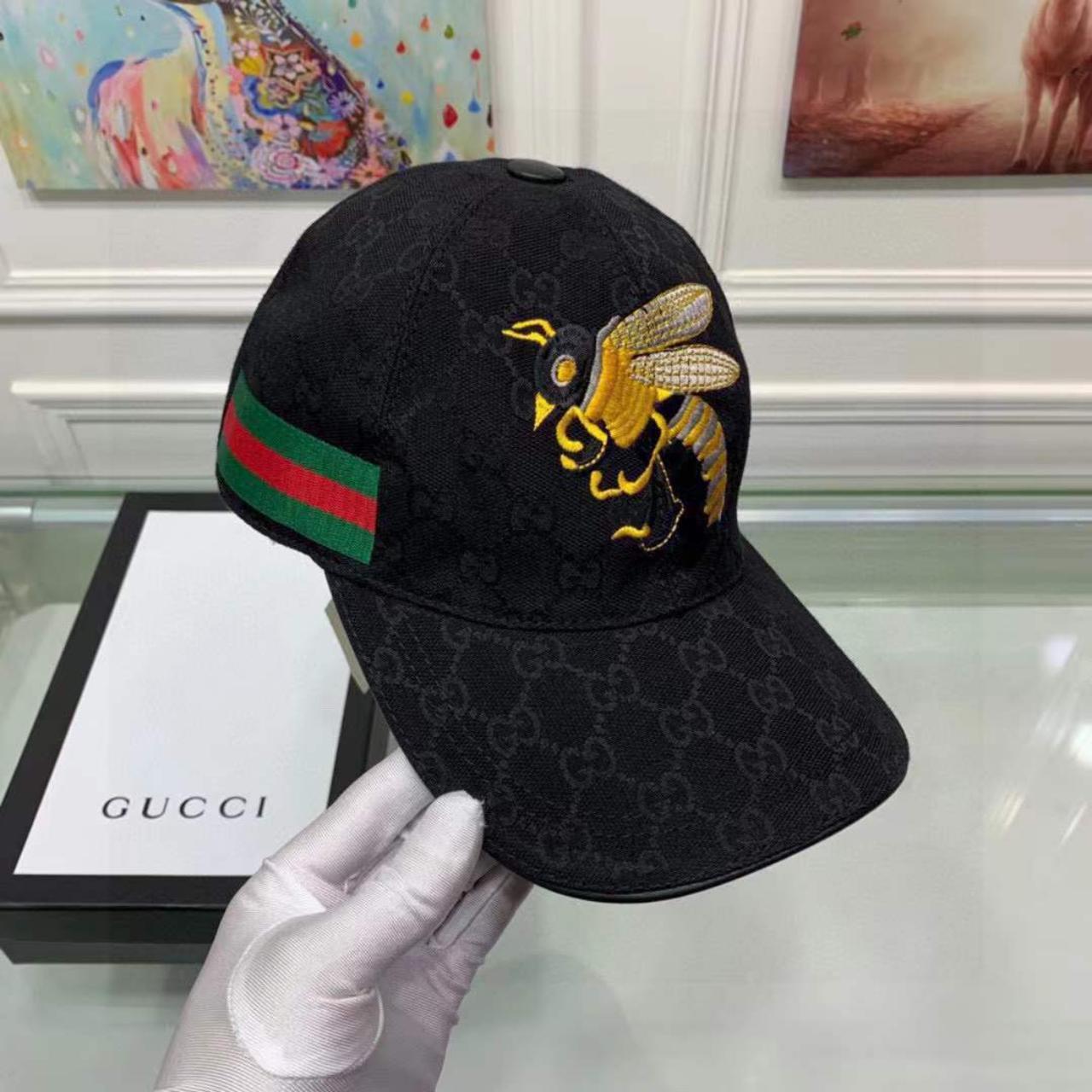 Gucci baseball cap, with box bag, big bee... - Depop