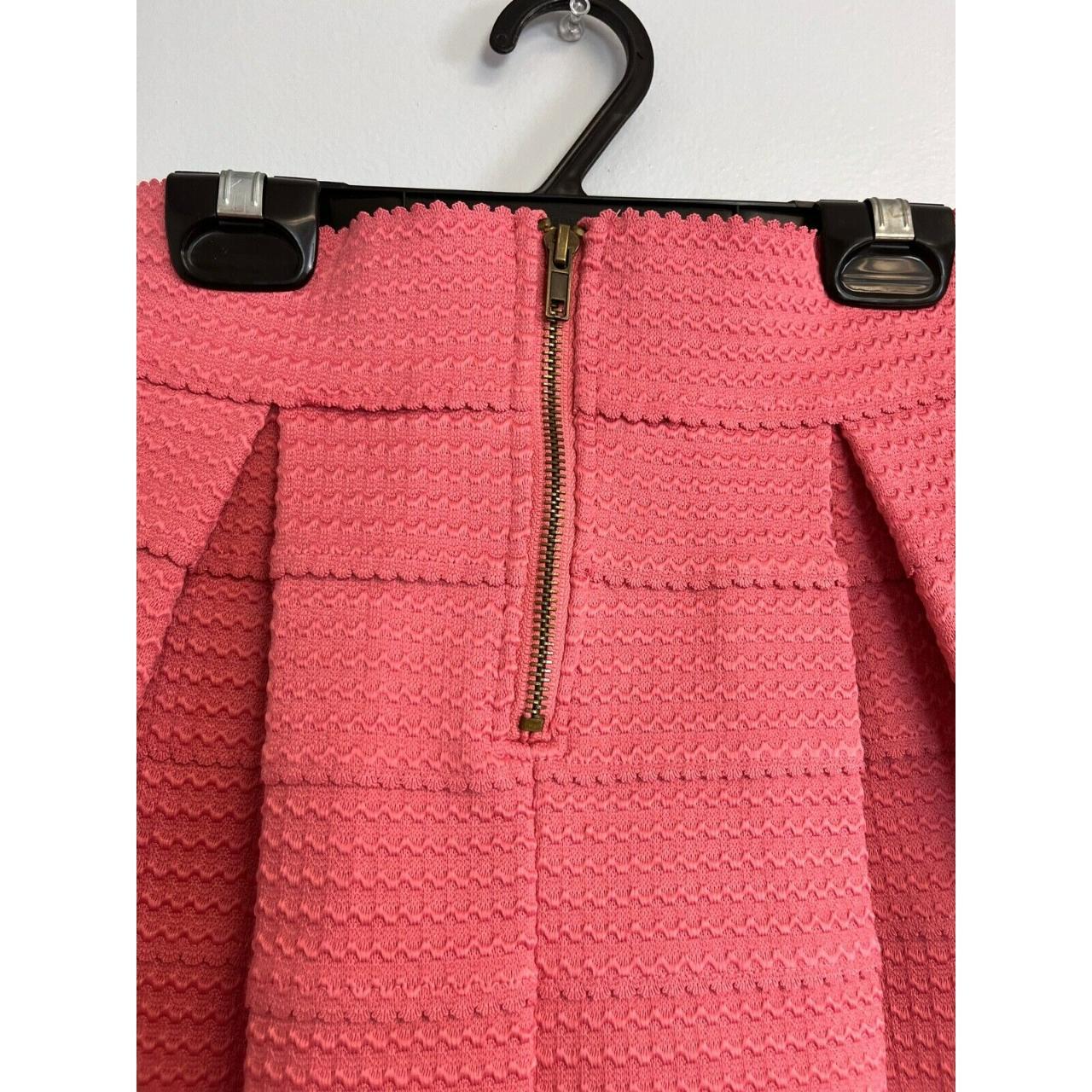 Product Image 3 - Devlin Women's Pink Pleated Mini