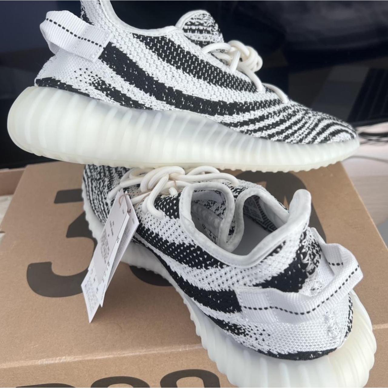 yeezy 700 zebra