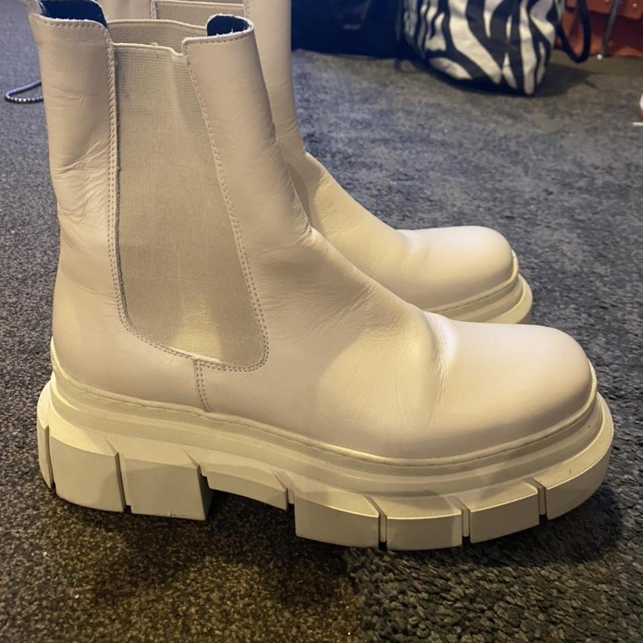 schuh cream boots