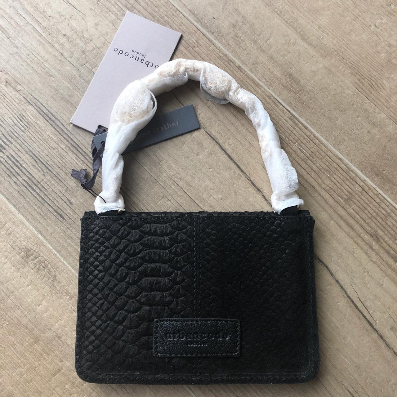 Beautiful Urbancode small leather cross body purse Depop