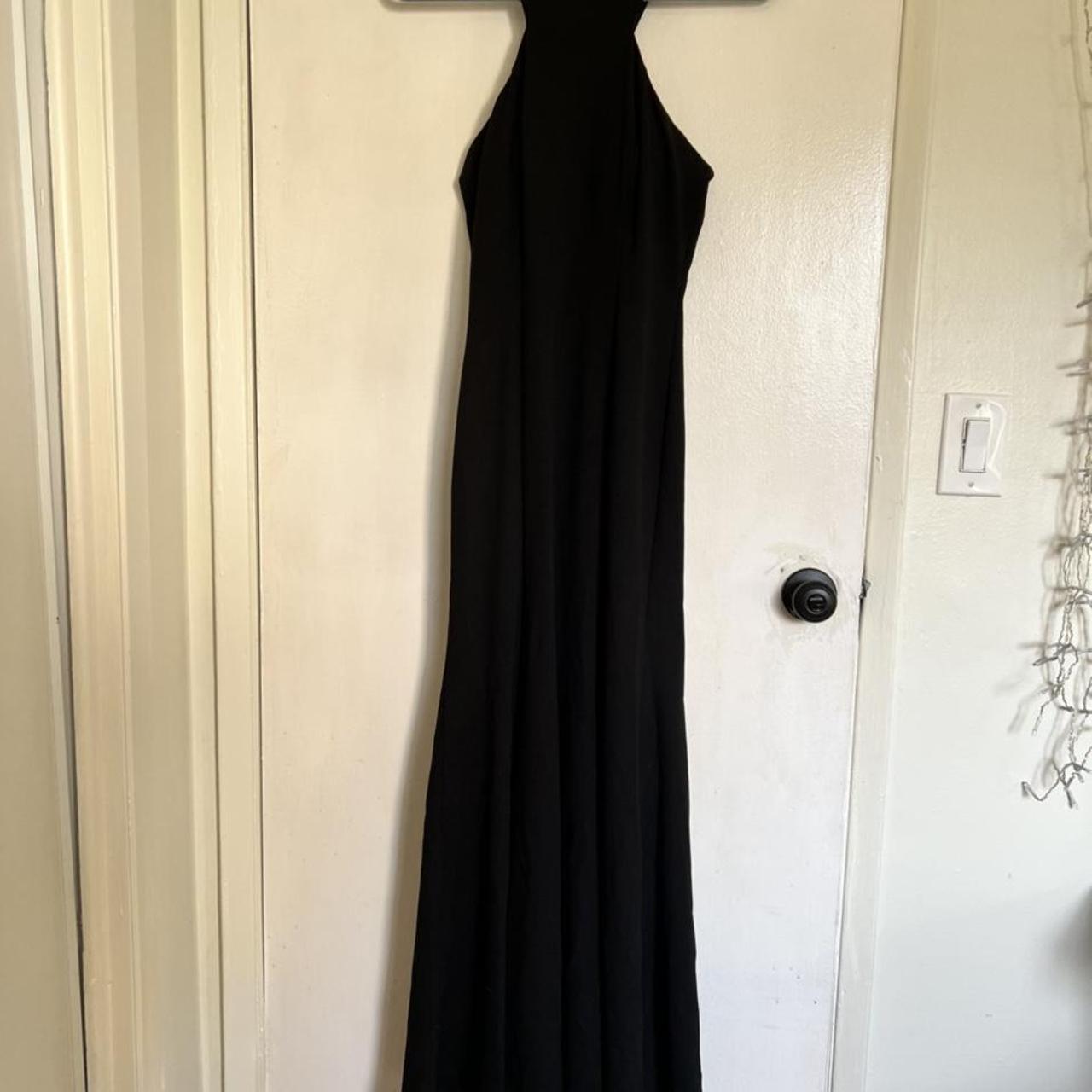 Product Image 2 - Black Fishtail Floor Length Dress

Halter