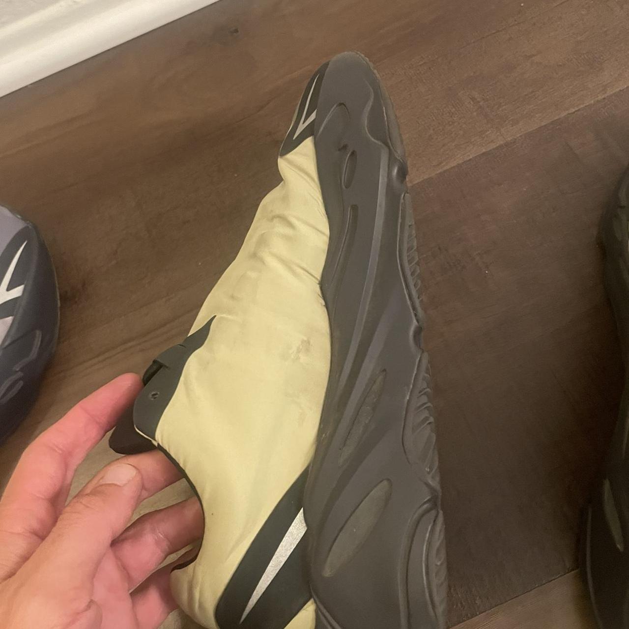 yeezy 500 mnvn