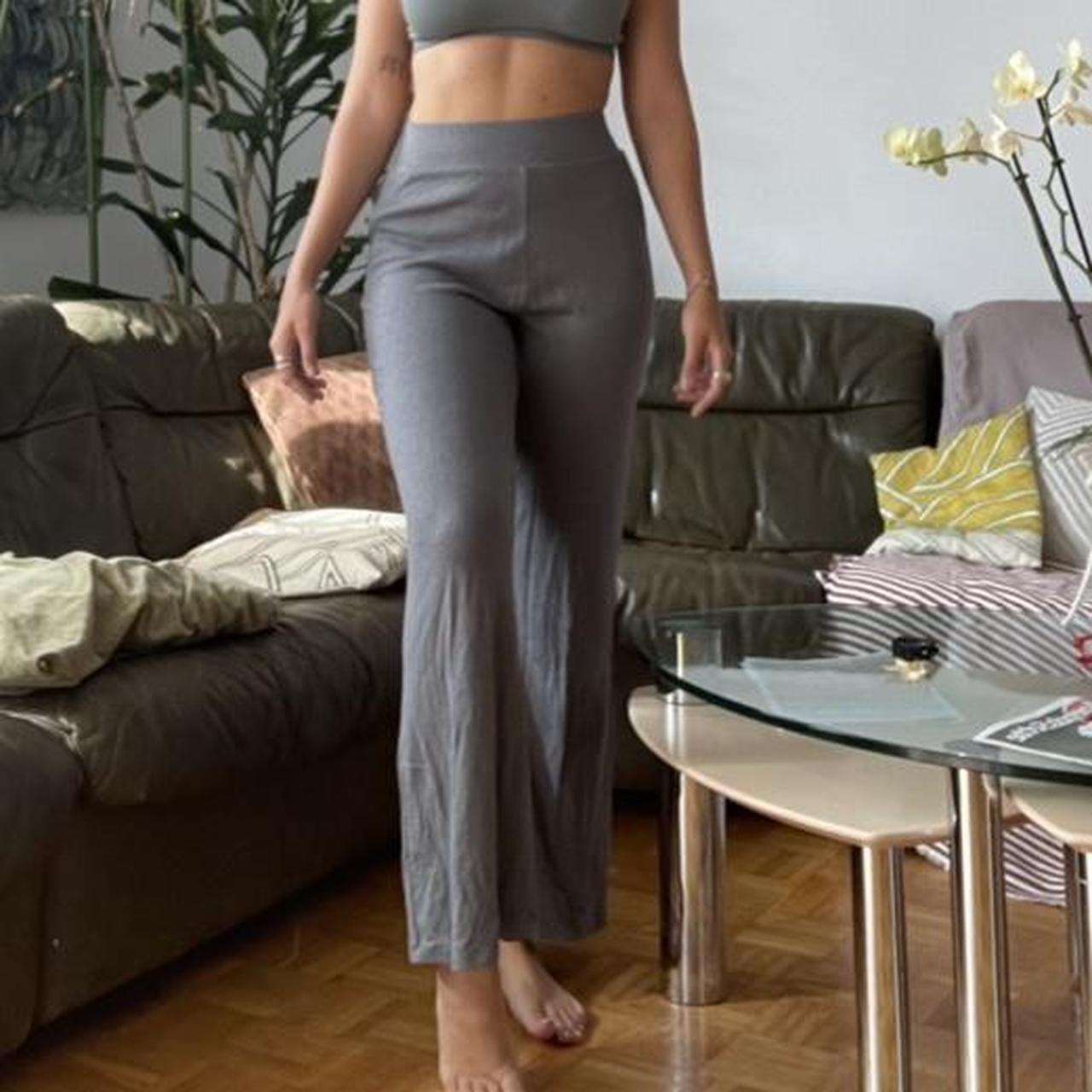 Grey yoga pants 💙 Stretchy and comfy🐚 FI I’m 164cm Depop
