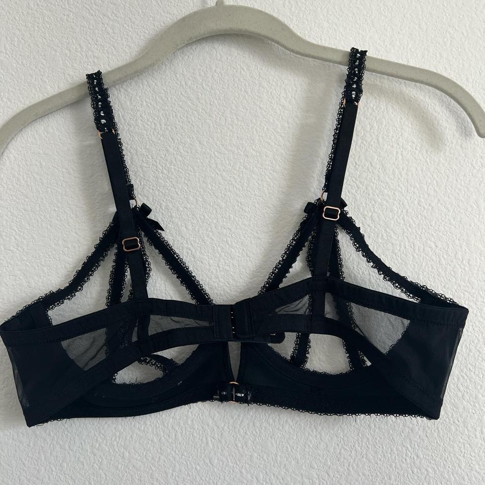 Underwire, open-cup shelf bra with embroidered - Depop