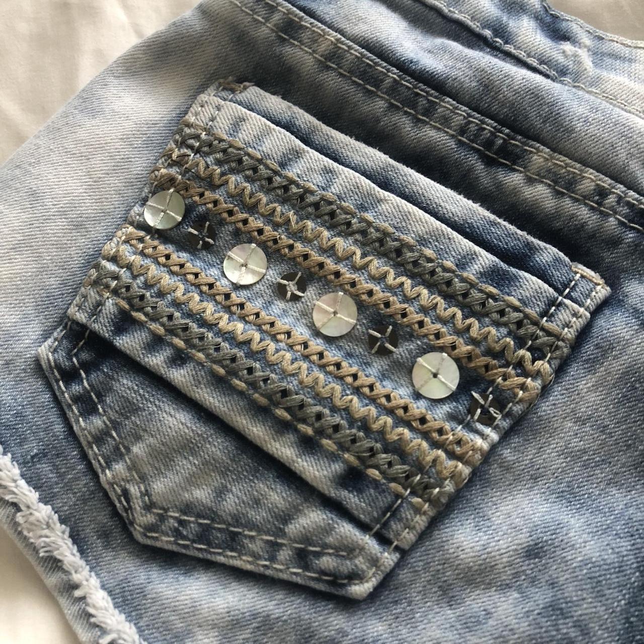 detailed acid wash Vanilla Star shorts! Juniors size... - Depop