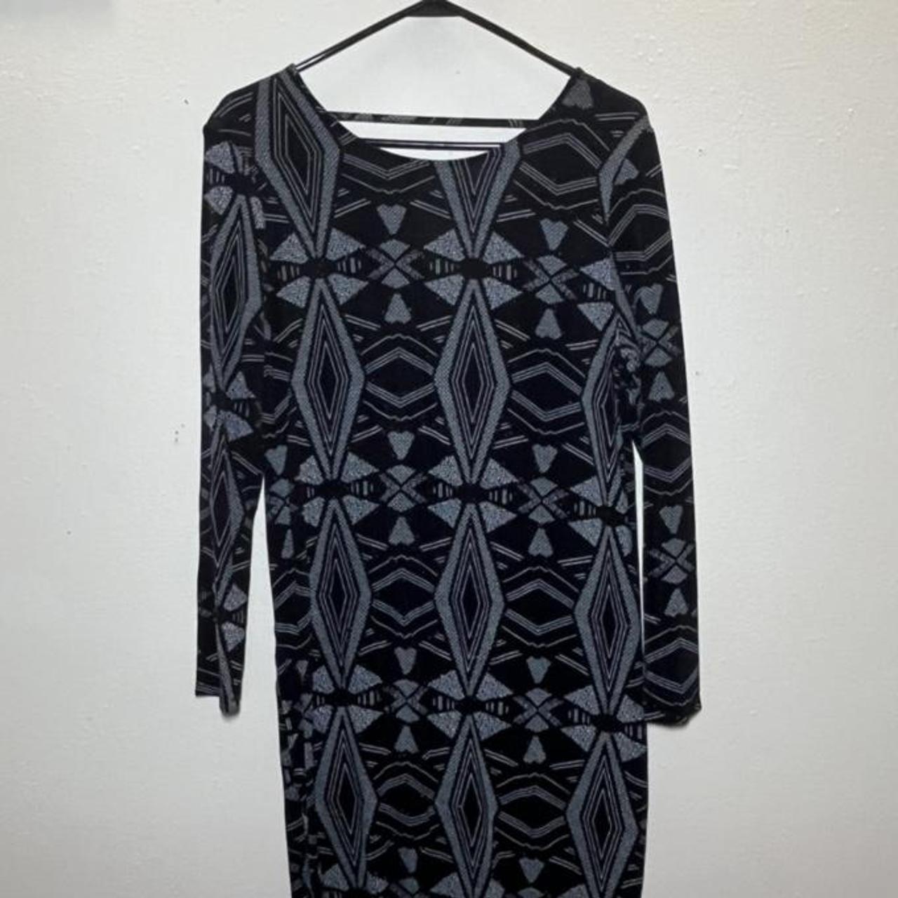 Product Image 3 - Sparkle Geometric LBD

Back cutout with