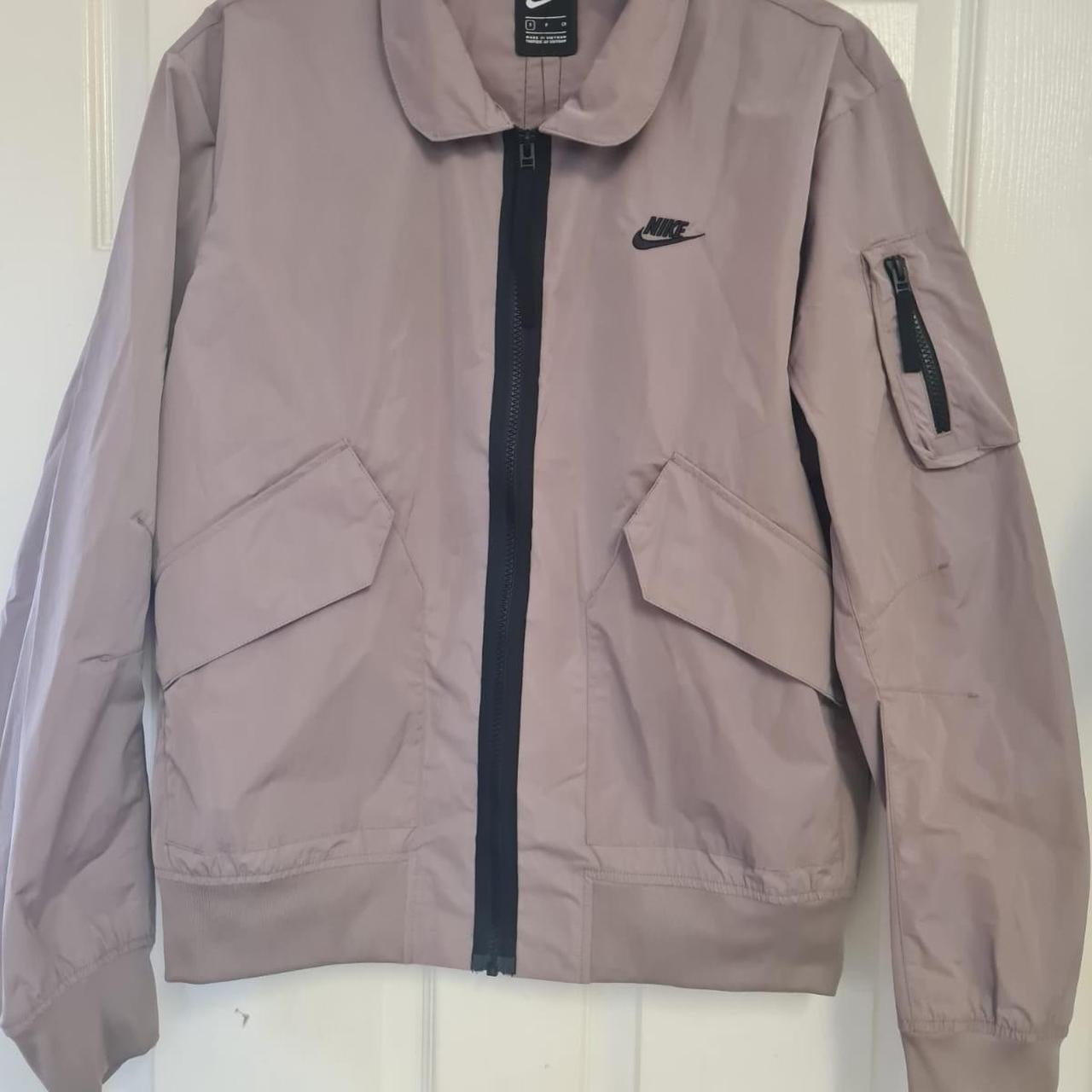 nike sportswear premium essentials jacket