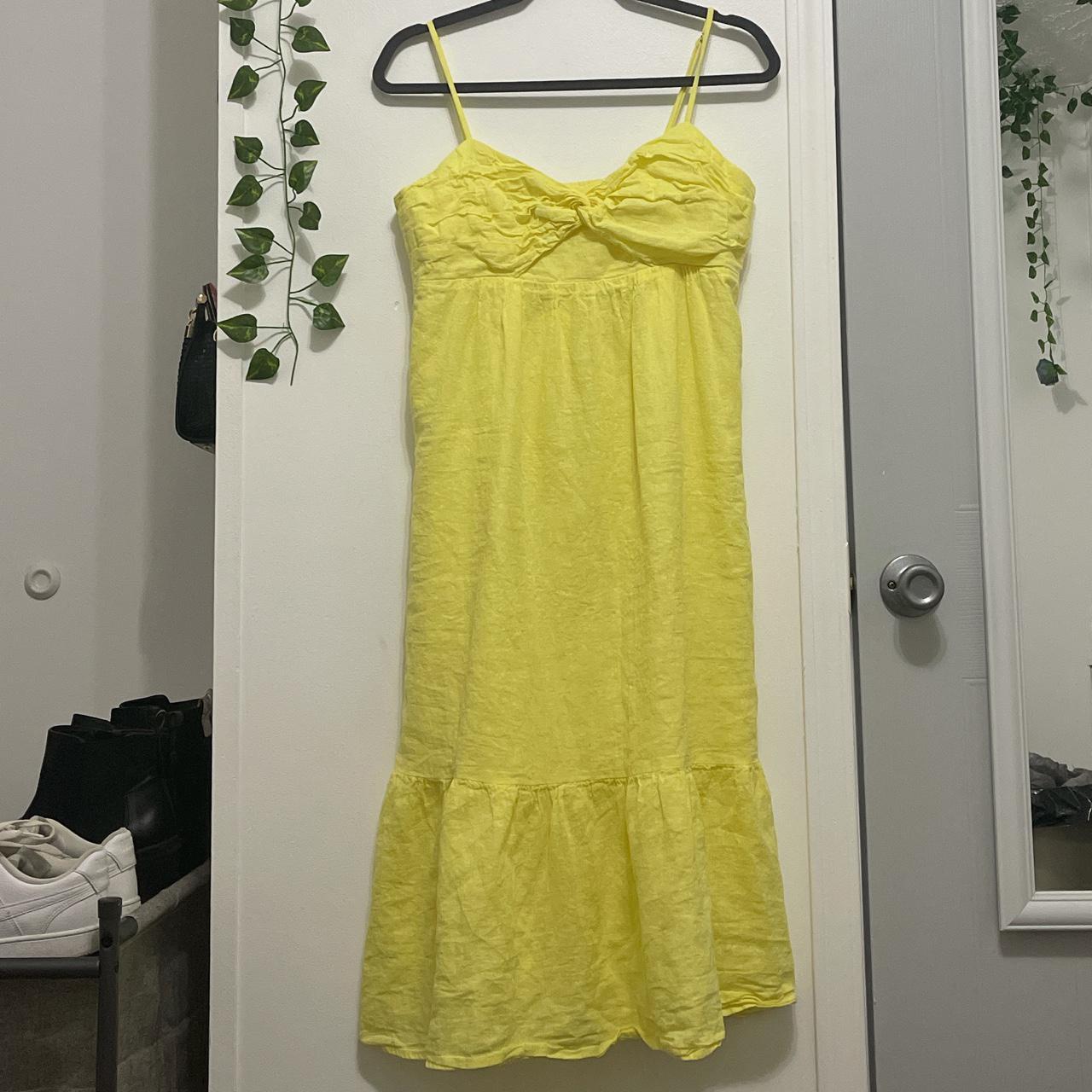 Banana Republic Women's Yellow Dress | Depop