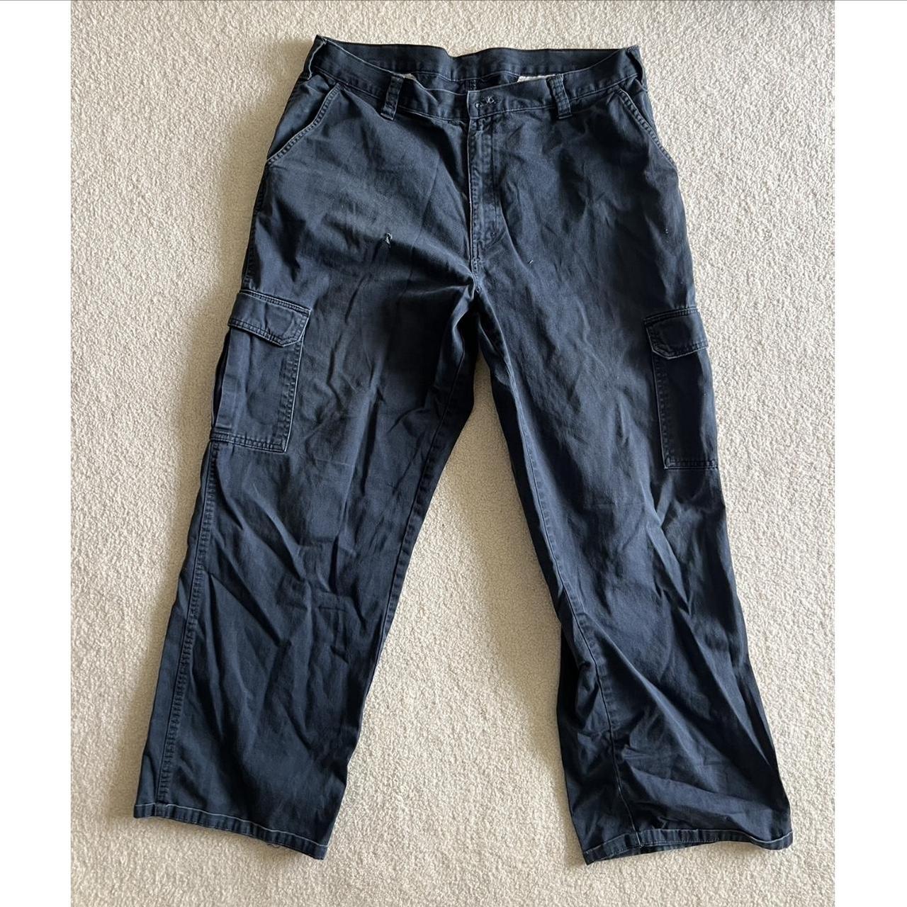 navy Dickies cargos 36x32 nice baggy fit, no middle... - Depop