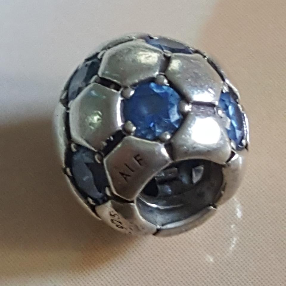 pallone da calcio pandora