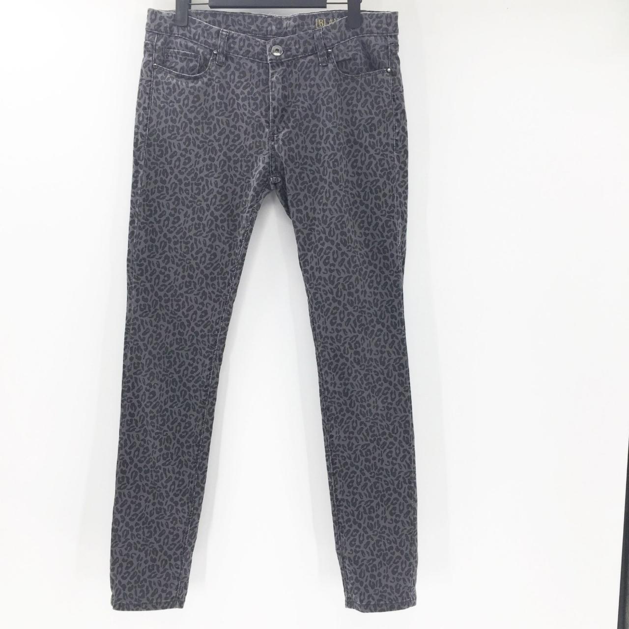 BlankNYC Women's Grey Leopard Print Skinny Jeans... Depop