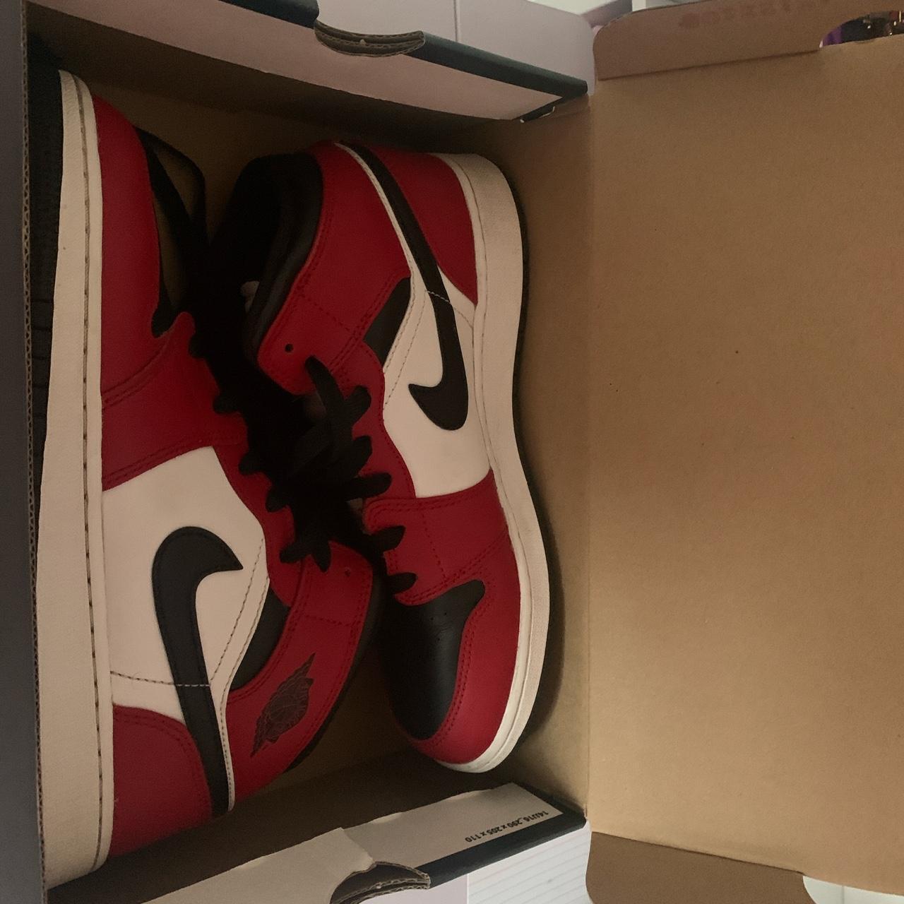 Air Jordan 1 Mid Chicago Toe Only worn a couple of - Depop