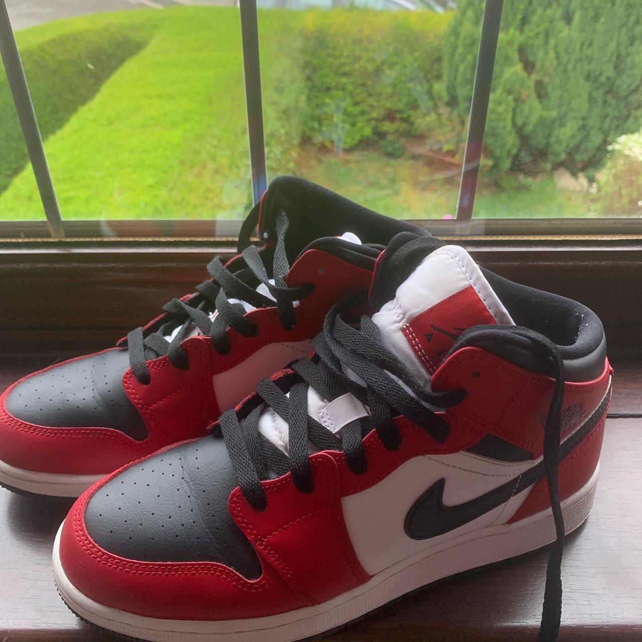 aj1 mid chicago toe