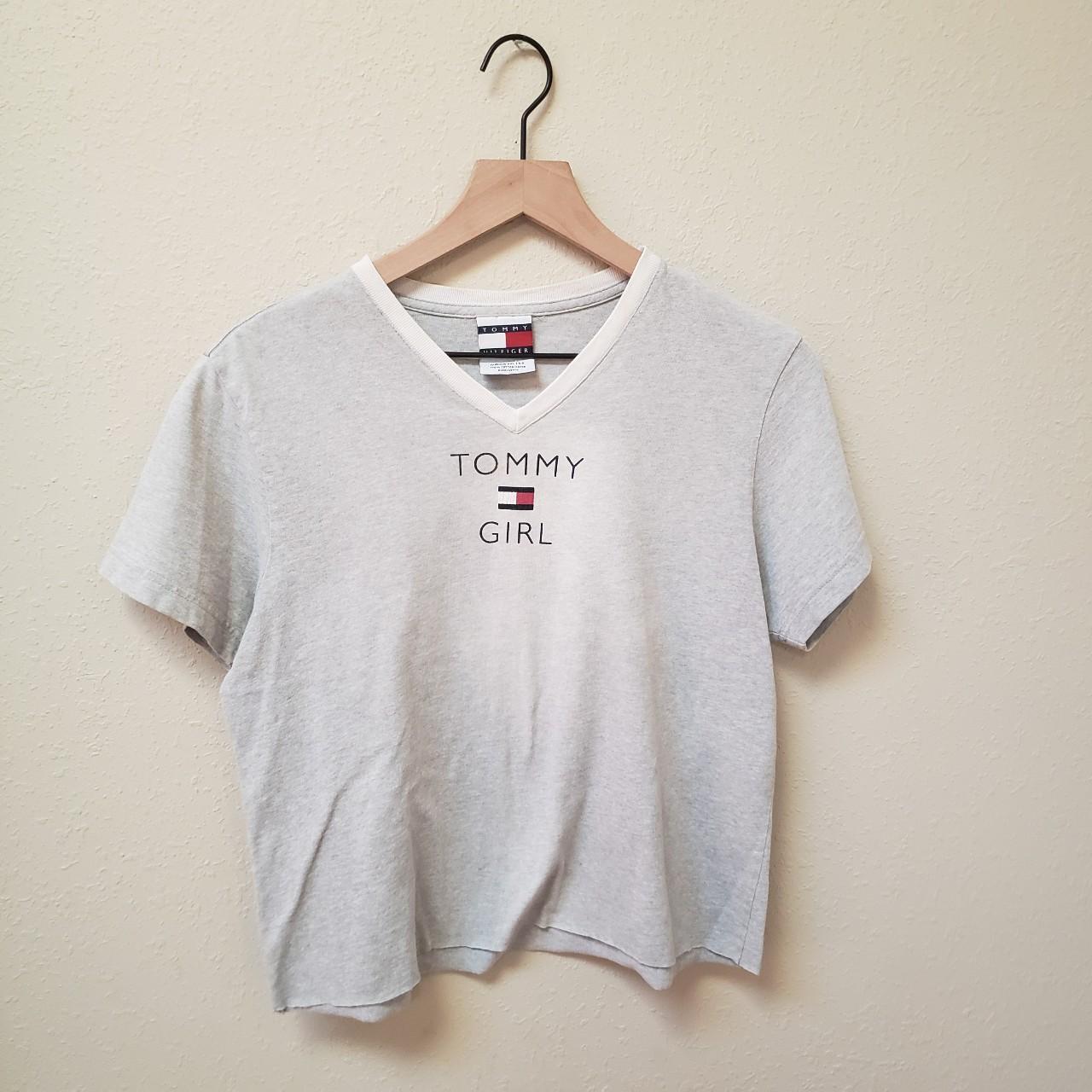 Tommy Hilfiger Women's Tshirt Depop