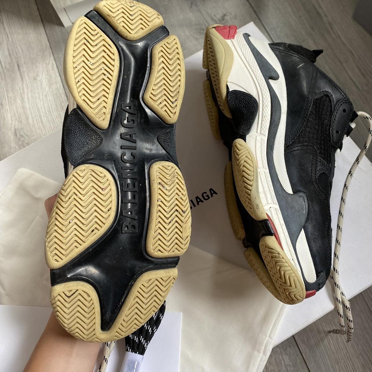How to LC the Balenciaga Triple S  rSneakers