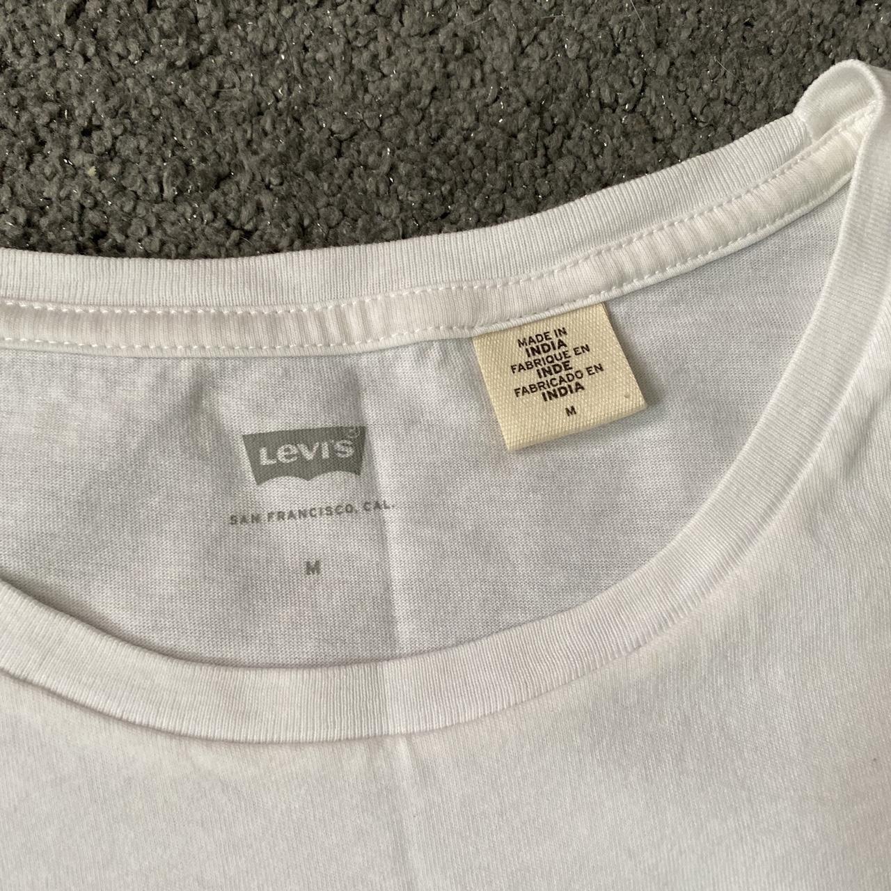 🔥 Levis Classic White Logo T-shirt/Top 🔥 ⭐️Worn Once,... - Depop