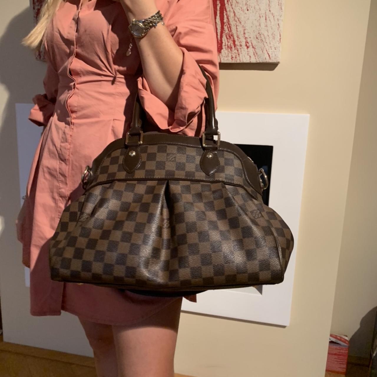 Louis Vuitton Demier Trevi Bag in very good - Depop