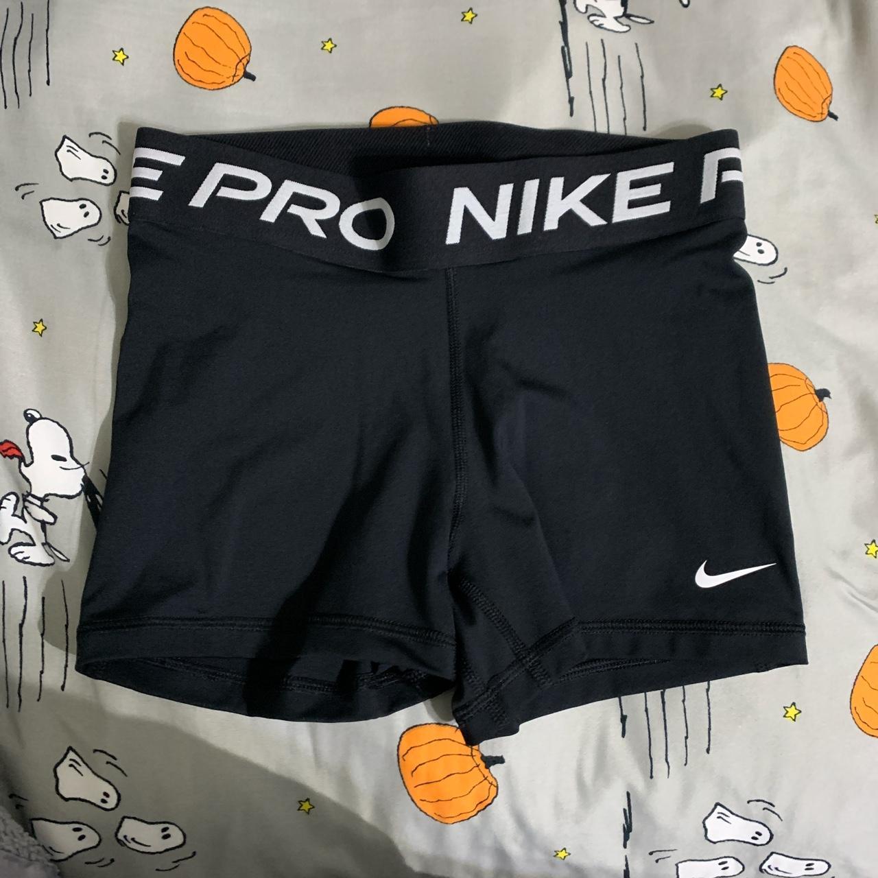 nike shorts size small