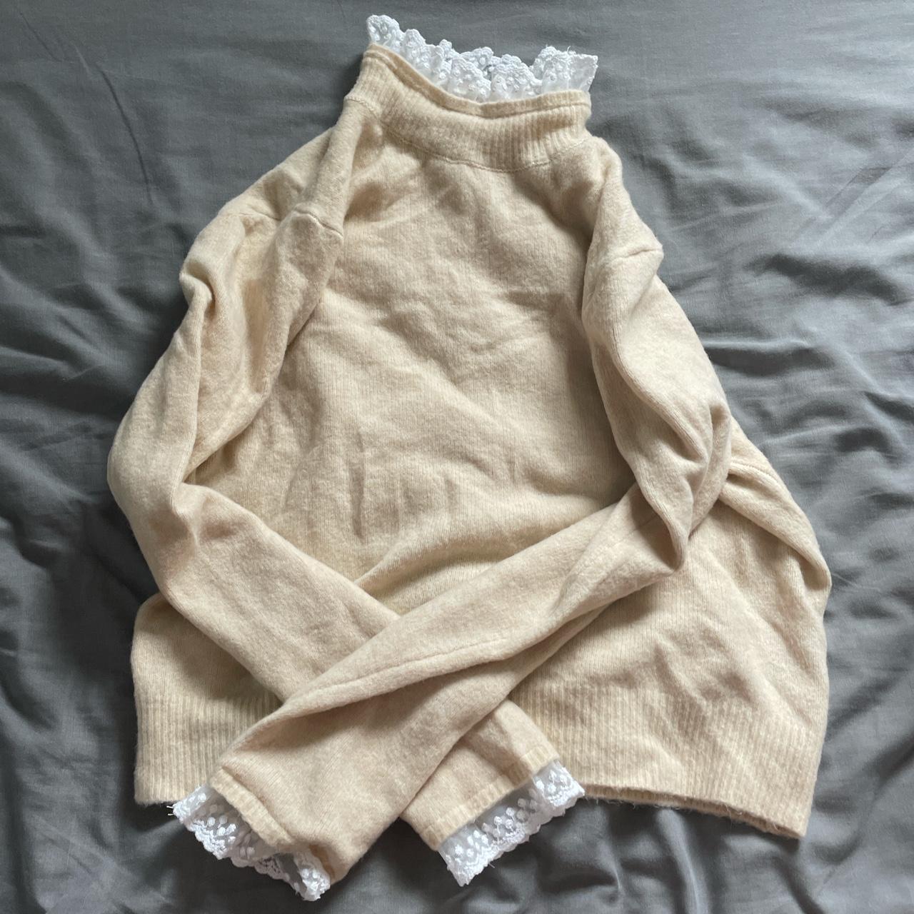 Lace Zara beige crop top, never used Zara lace Depop