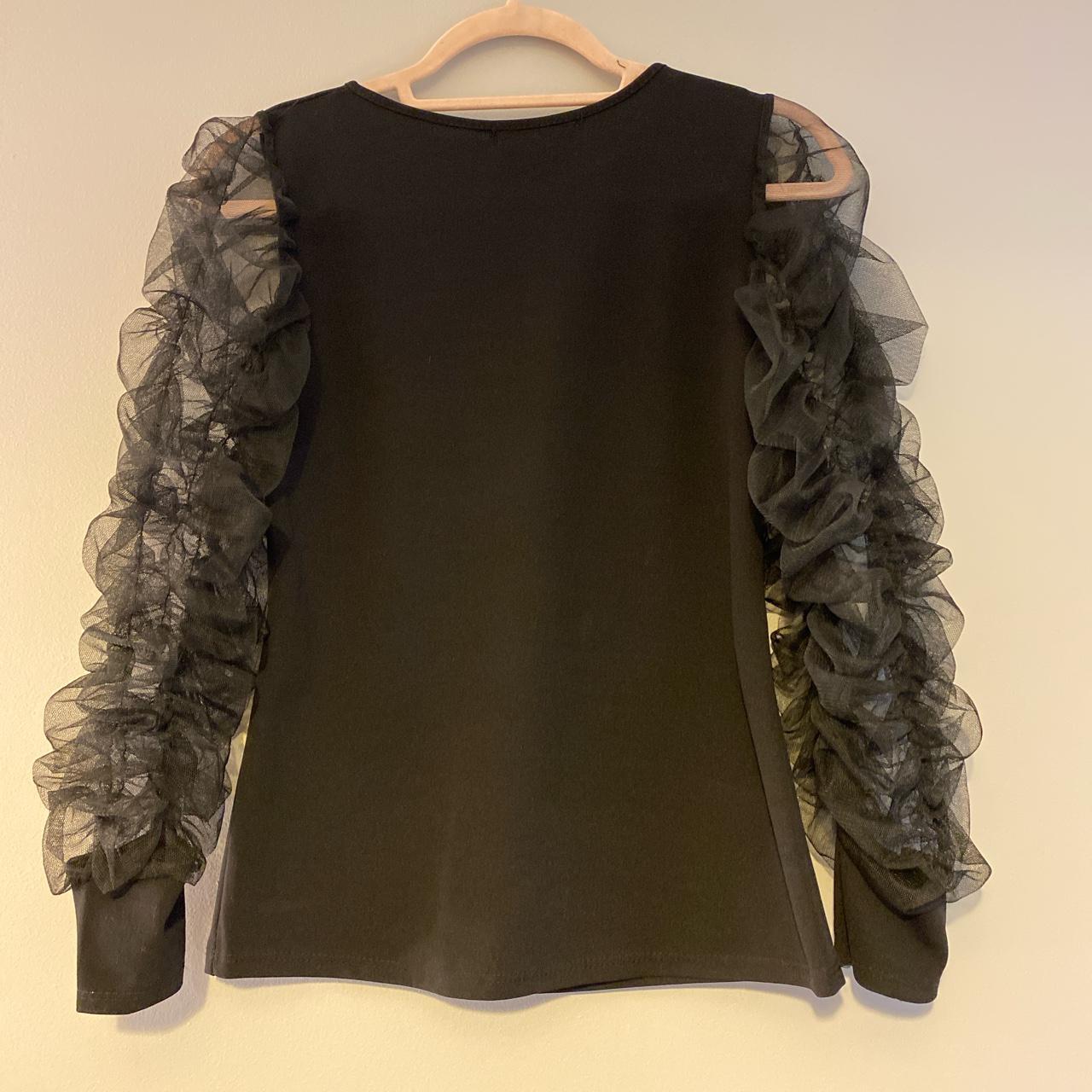 New Look Cameo Rose black ruched mesh sleeves, brand... - Depop