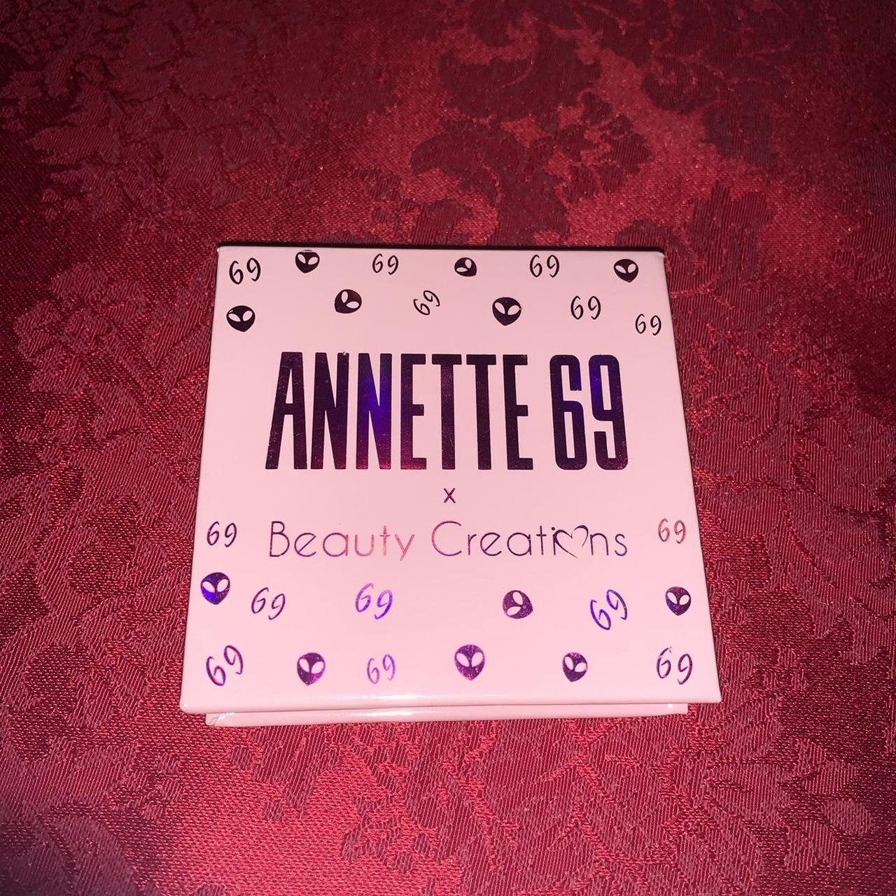 Annette Pink Makeup