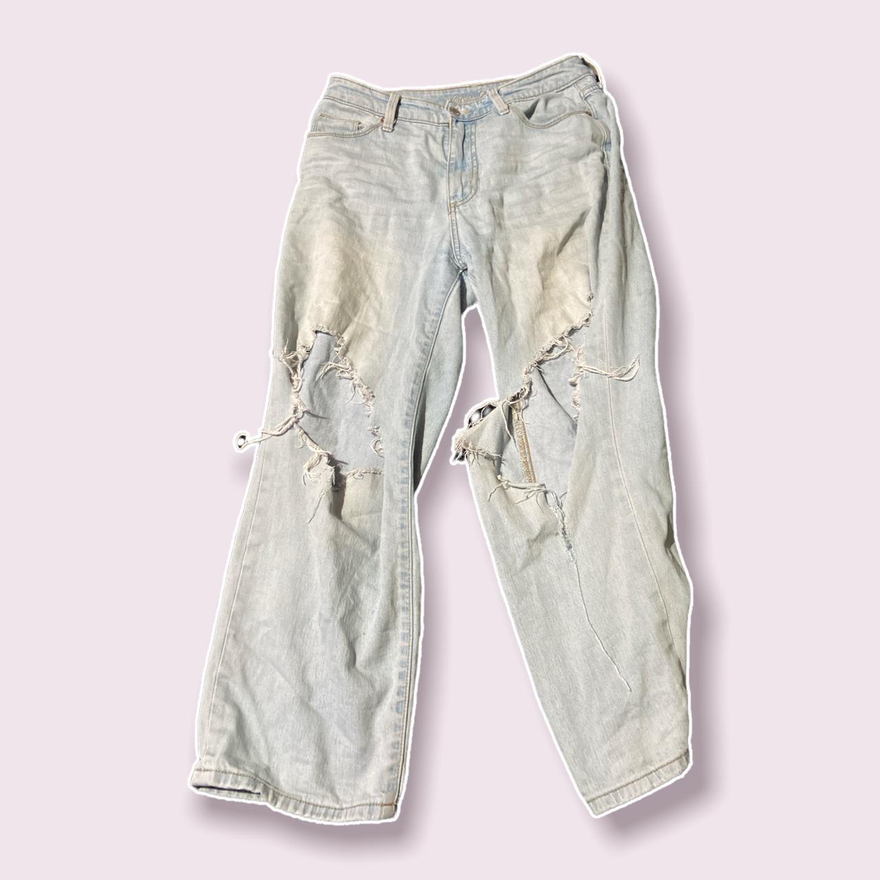 item listed by courtlynlloydd