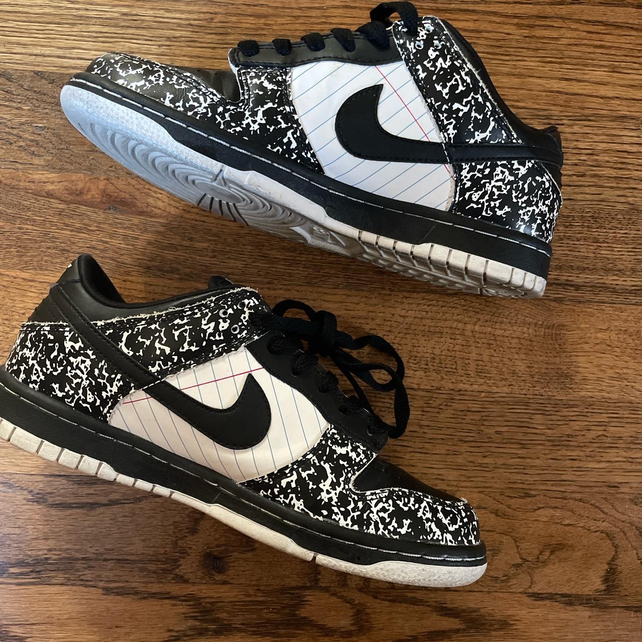 Boys notebook dunks size boys 5.5 bought from goat